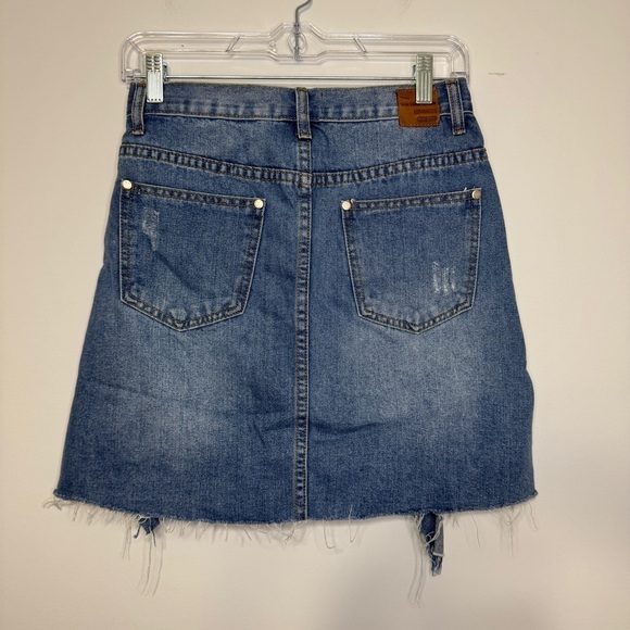POL Distressed High Waist Denim Mini Skirt Raw Hem | Size Small | NWOT - Picture 2 of 8